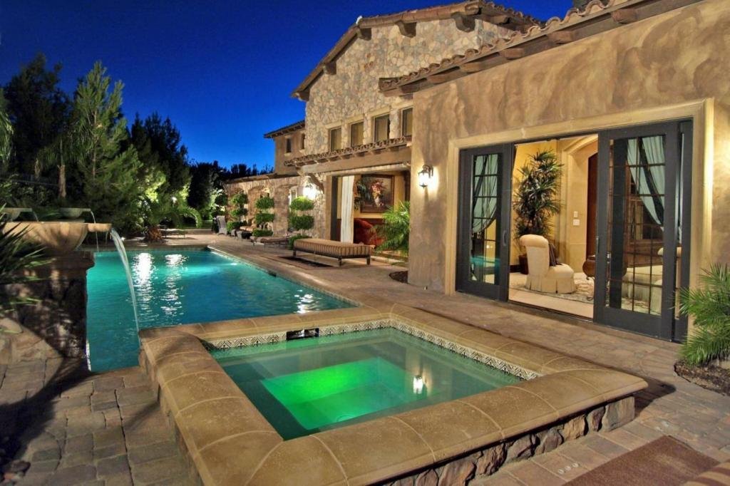 Beautiful Homes For Sale in Las Vegas Nevada by Robert