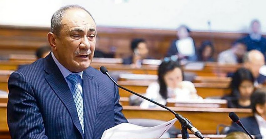Presupuesto del 2018 mejorará sueldo de docentes e infraestructura, sostuvo el Ministro de Educación Idel Vexler Presupuesto del 2018 mejorará sueldo de docentes e infraestructura, sostuvo el Ministro de Educación Idel Vexler