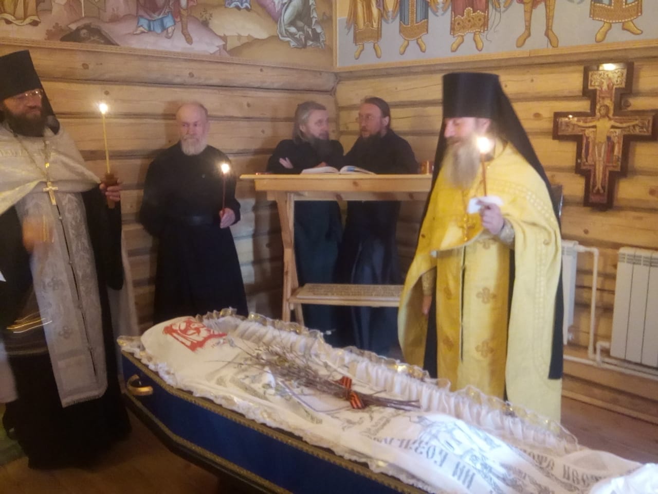 отпевание старообрядцев. отец николай константино еленинский монастырь. алипий в псковско-печерском монастыре. монах мефодий псково-печерский монастырь. отпевание монахов святогорской лавры.