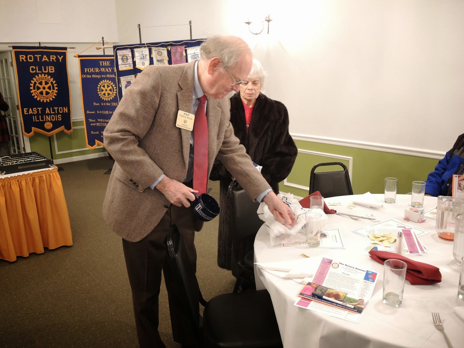 EAST ALTON ILLINOIS ROTARY CLUB ONE MORE TIME. WHAT DOES 4H STAND FOR?