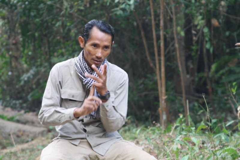 Khmerization  Two Cambodia Daily reporters did not see who killed Chut