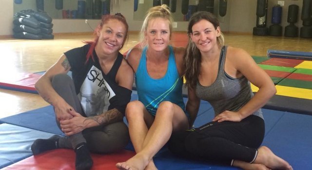 Cris cyborg perdida de peso repentina