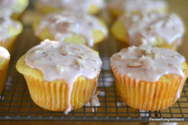 ranier cherry almond muffins