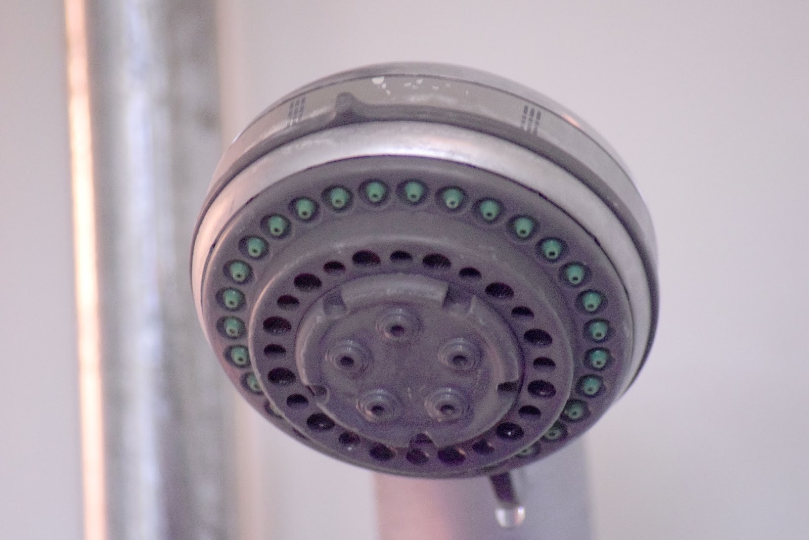 DIY remove hard water stain on shower head & unclogging shower head Its all about enhancing