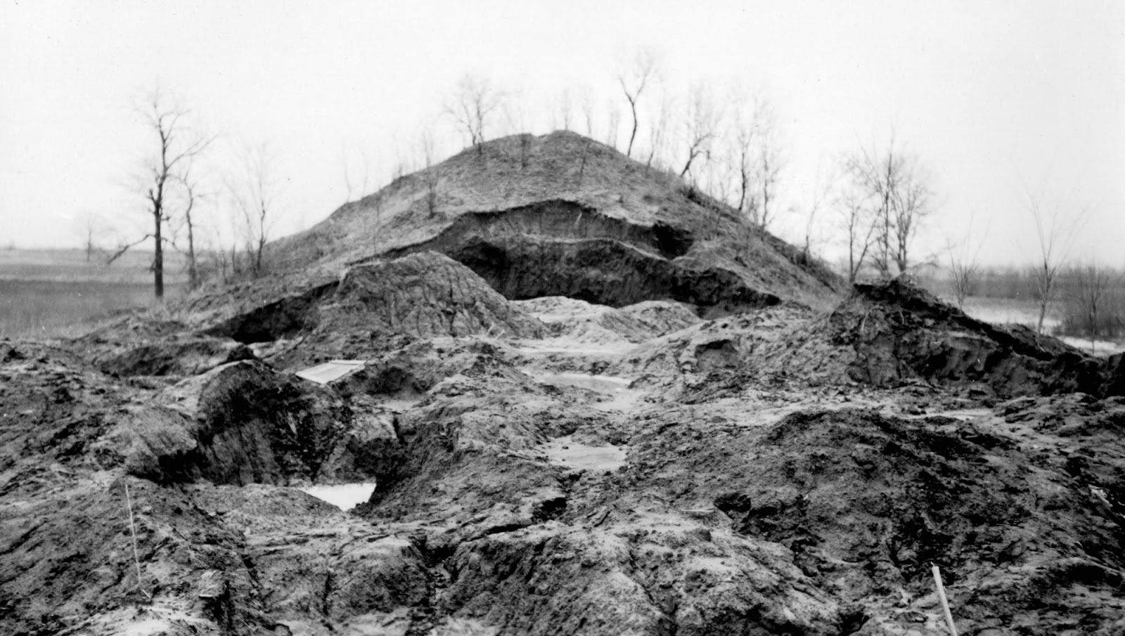 Many of the burial mound at the Spiro mounds were completely leveled