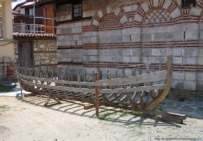 Остов лодки, Несебр, Болгария