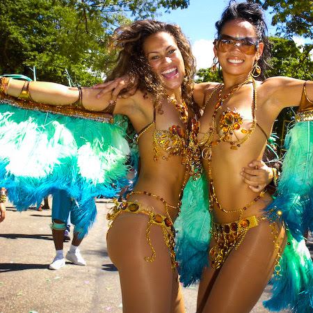 Bikini car wash girls