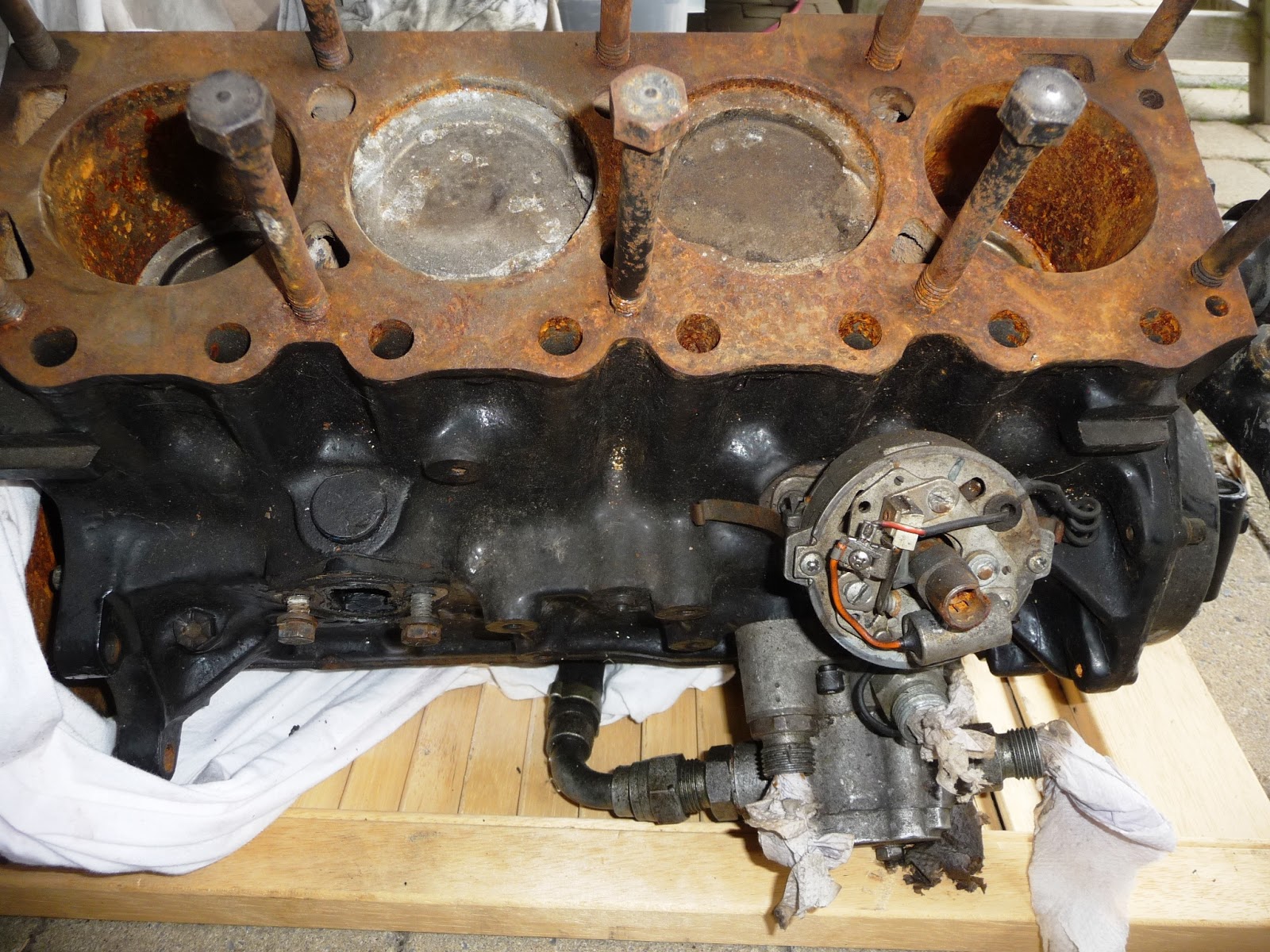 EtinVintageCars: Kent 1600 engine 711 M -6015 - B-A rebuilding