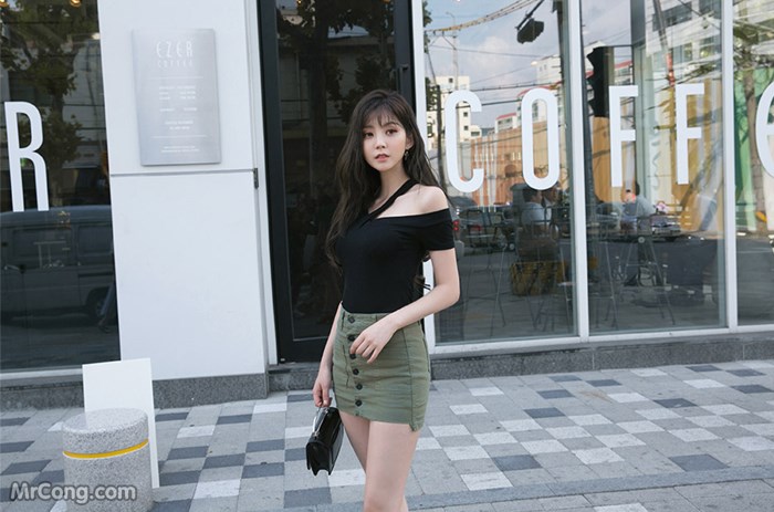 Lee Chae Eun&#39;s beauty in fashion photoshoot of June 2017 (100 photos) photo 1-17