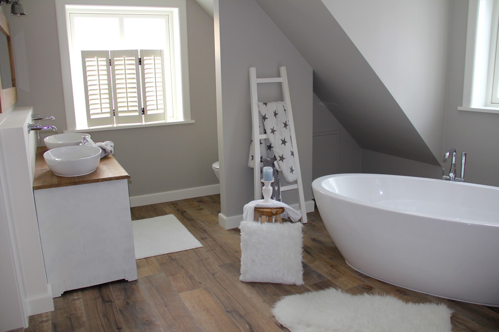 Badezimmer im Farmhouse und New England Stil - Beachhouse Living