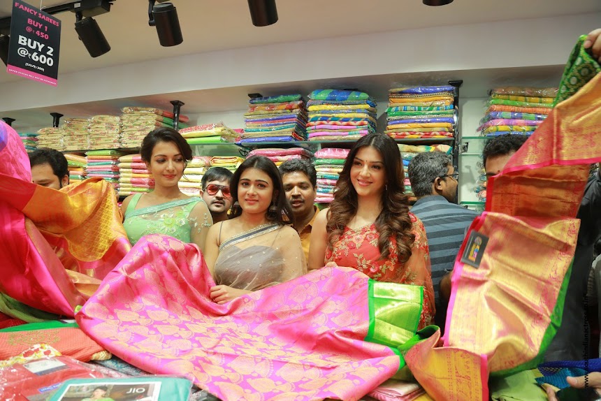 Catherine Tresa, Mehrene Pirzada & Shalini Pandey launch KLM Fashion Mall