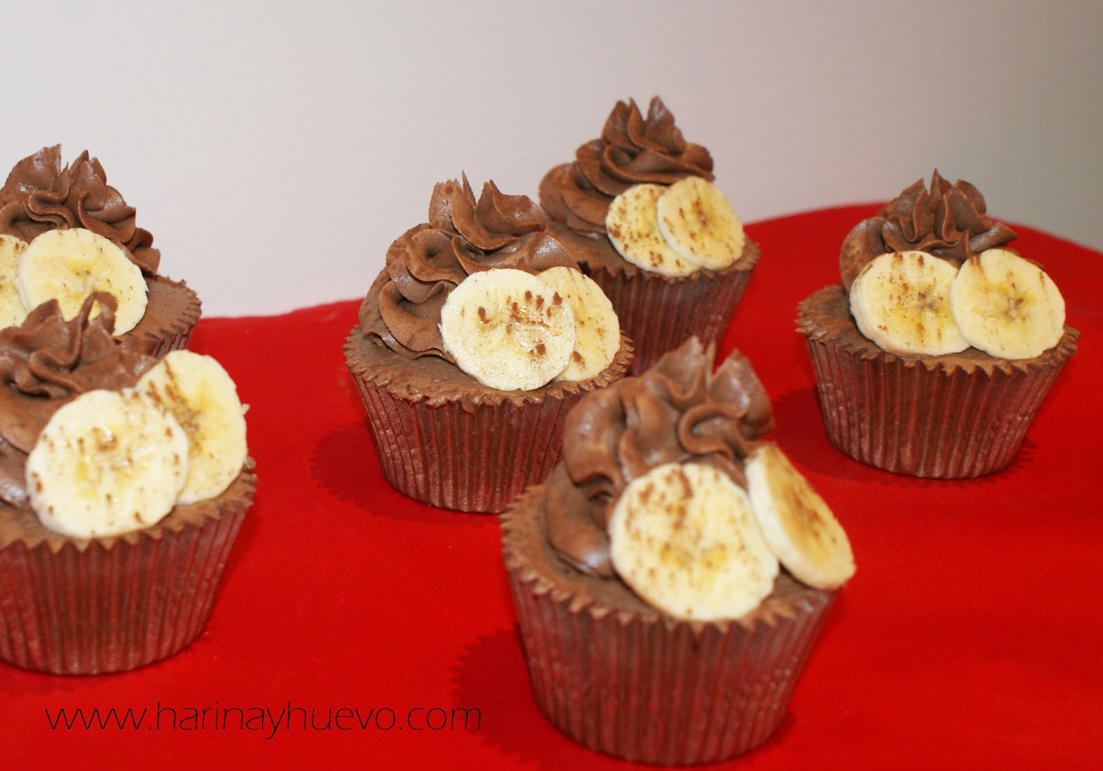 HARINA Y HUEVO Cupcakes de plátano y chocolate