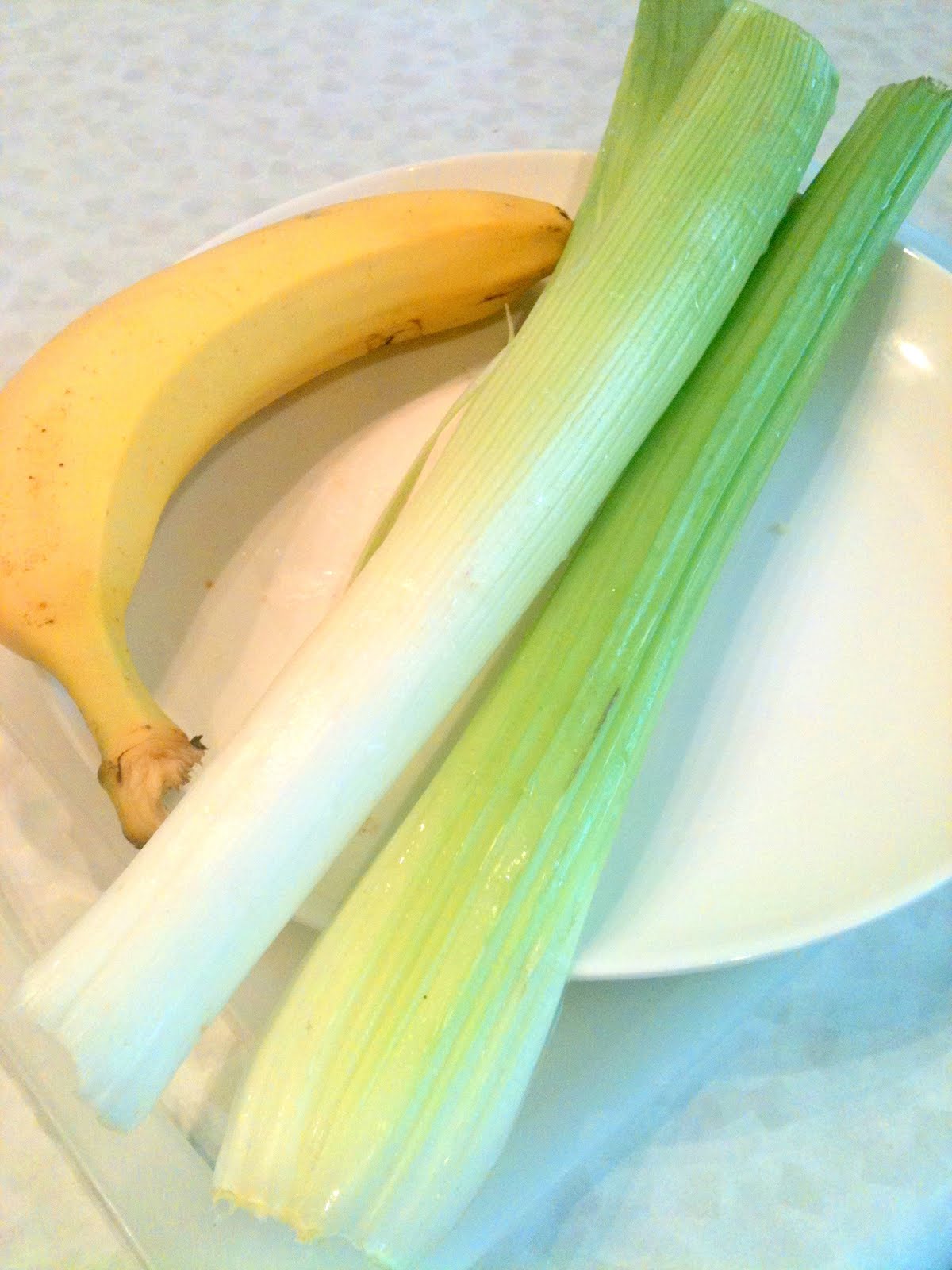 лук-порей цветение. лук порей корень. сельдерей порей. сельдерей и лук порей это одно и тоже. сельдерей порей.