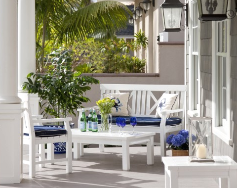 porch sitting area in blue and white