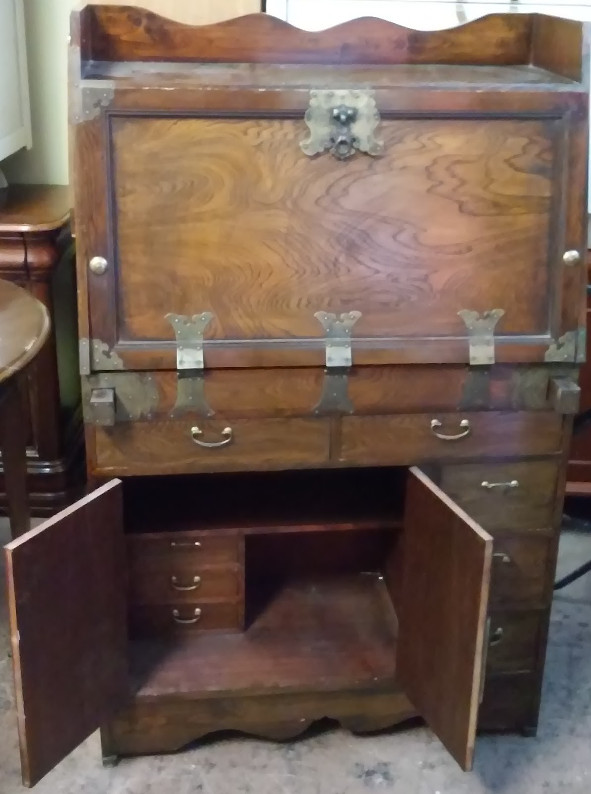 UHURU FURNITURE & COLLECTIBLES SOLD **REDUCED** Japanese Tansu