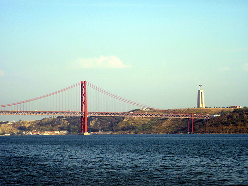 Ponte 25 de Abril