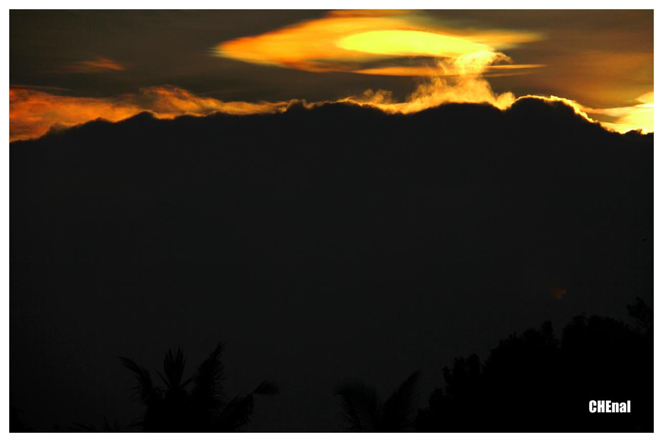 Tan Sati�s Art Sajak Sejak Subuh