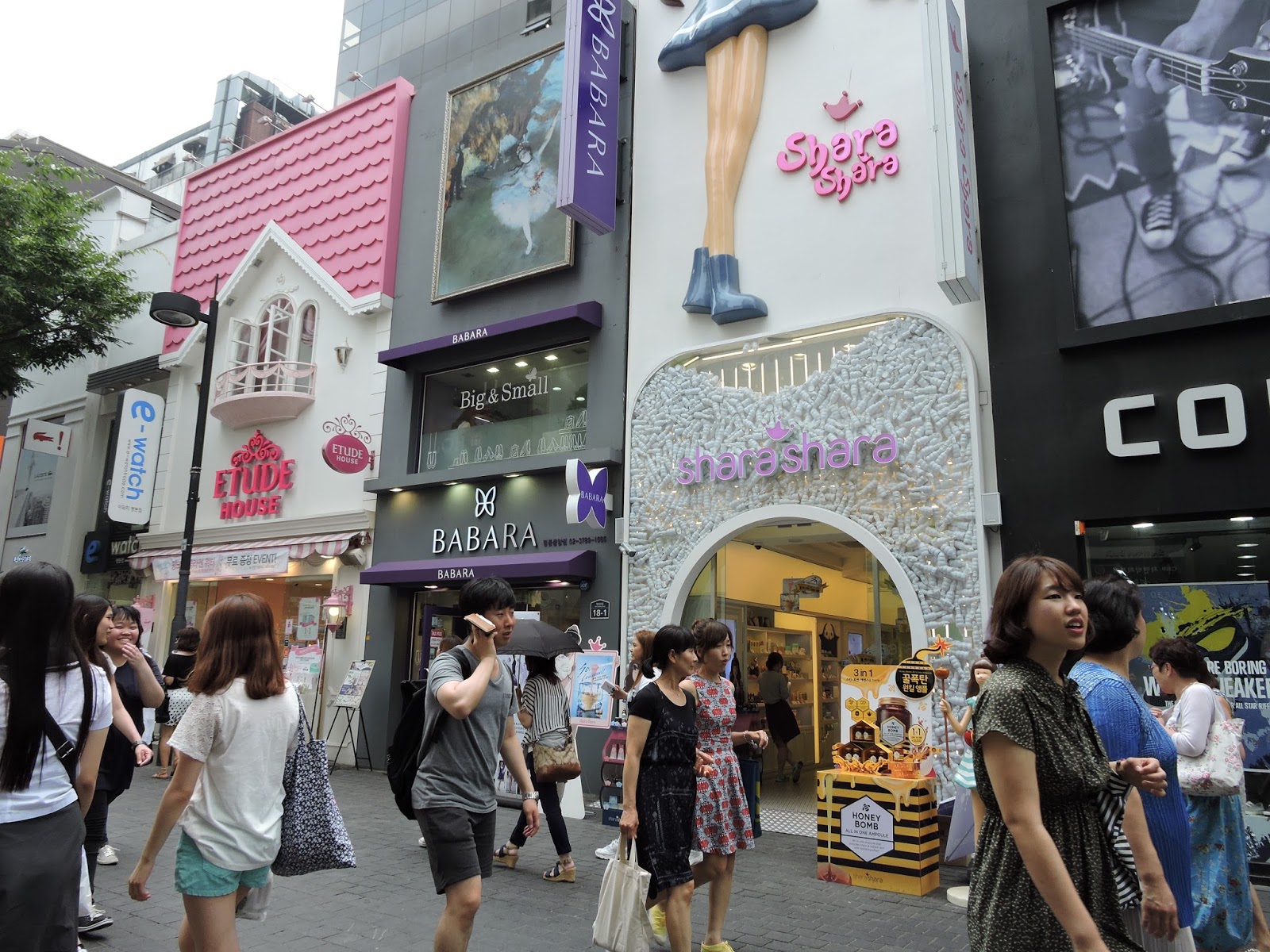 Shopping in Seoul, Korea: A Guide to Shopping in Myeongdong