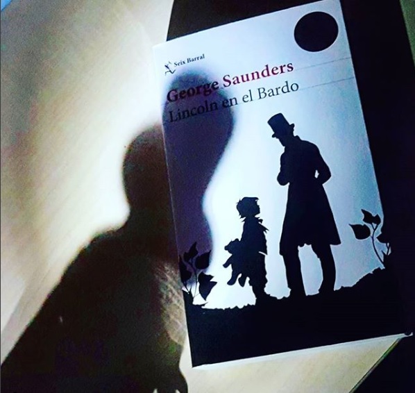 Lincoln en el Bardo. Saunders Entre montones de libros