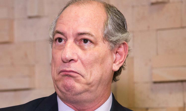 Ciro diz que não critica Lula porque ex-presidente está na cadeia
