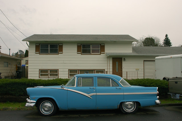 OLD PARKED CARS.: 1956 Ford Fairlane Town Sedan.