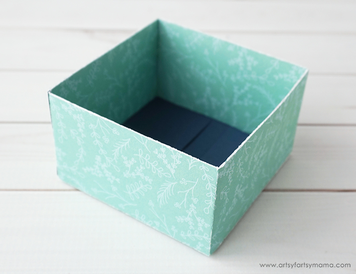 DIY Flower-Topped Gift Box