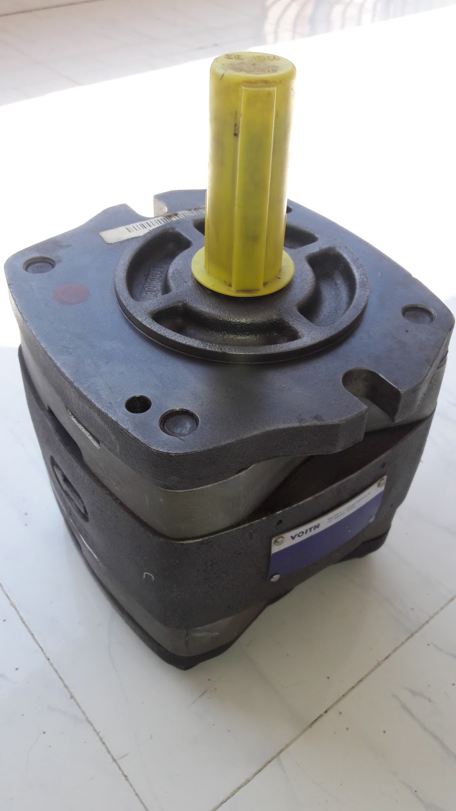 Voith Make Hydraulic Pumps Type IPH 5 40 101 in Ahmedabad Mumbai