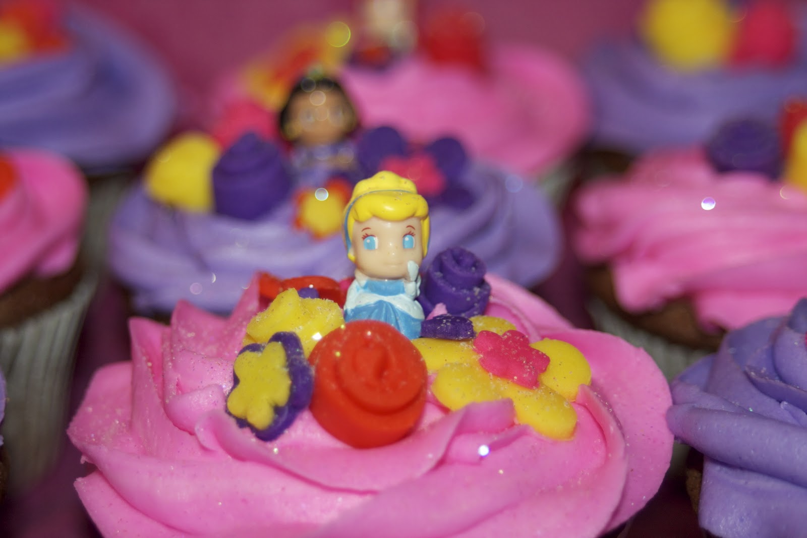 Charisma in Life & Love: Squinkie Cupcakes...