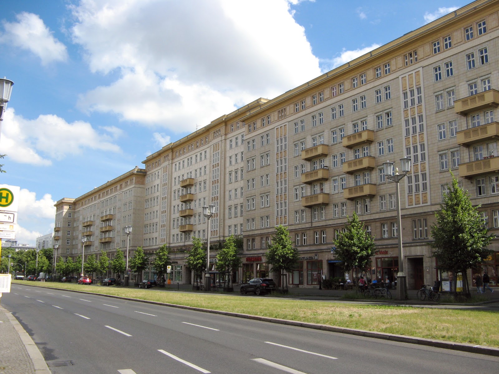 Anja Grabs: Die Karl-Marx-Allee in Berlin und der Aufstand des 17. Juni