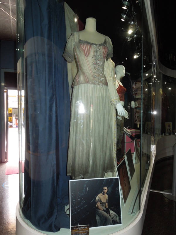 Anne Hathaway Les Misérables Fantine costume