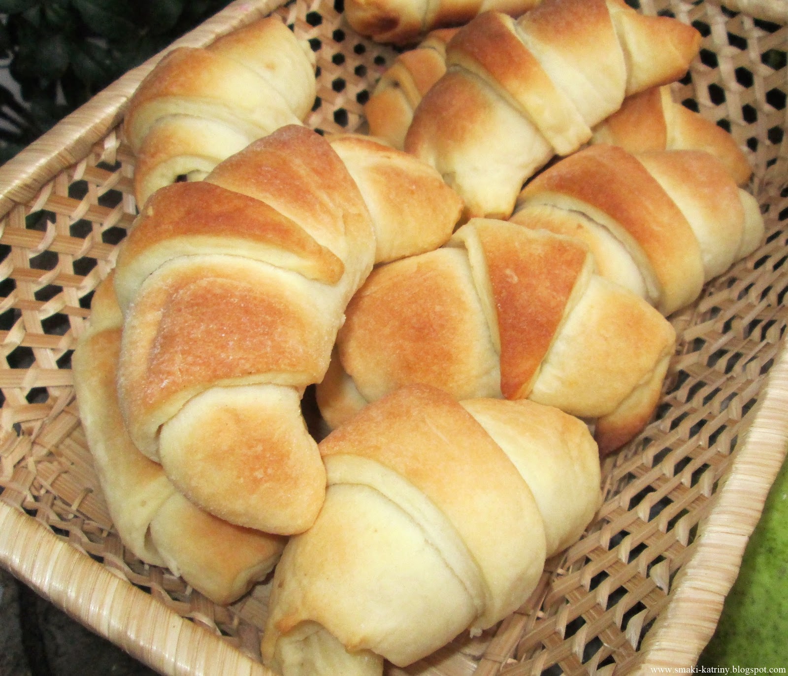 Moje Pyszne Latwe I Sprawdzone Przepisy Drozdzowe Rogaliki Z Ciasta Topionego Leciutkie Topielce Z Czekolada I Orzechami