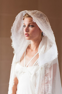 FANNY LIAUTARD collection capes de mariées les robes de mariée de FANNY LIAUTARD
