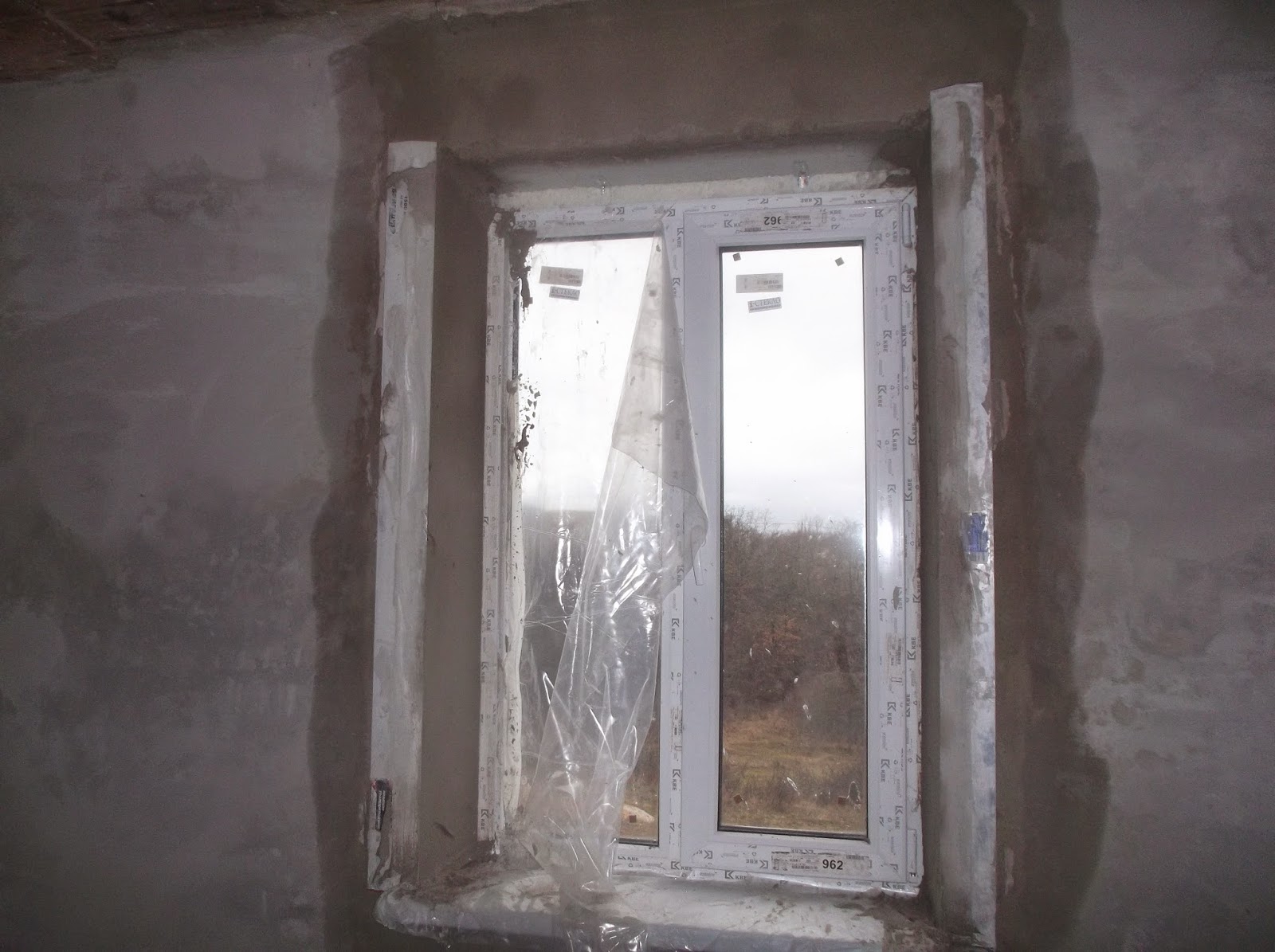 Зачем в войну заклеивали окна крест накрест