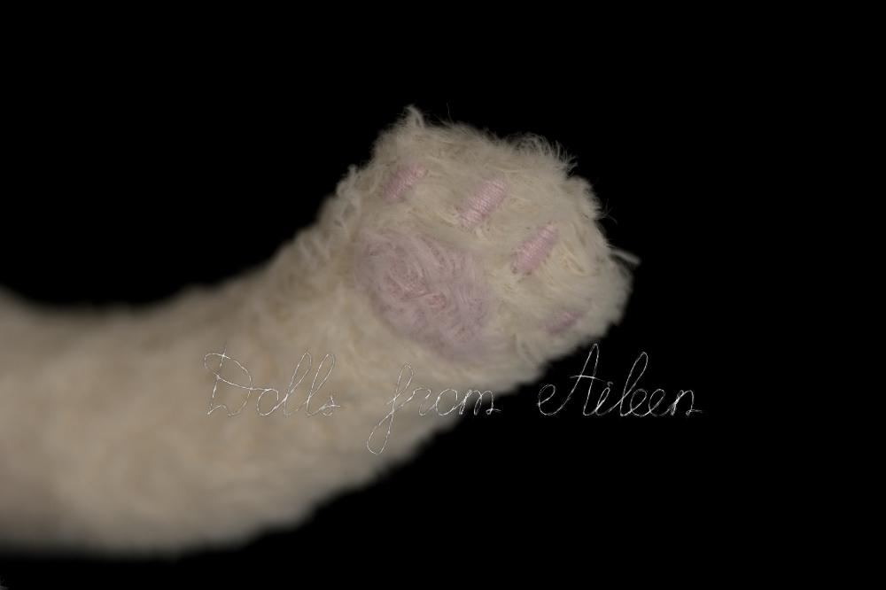 ooak artist teddy cat doll's realistic paw closeup