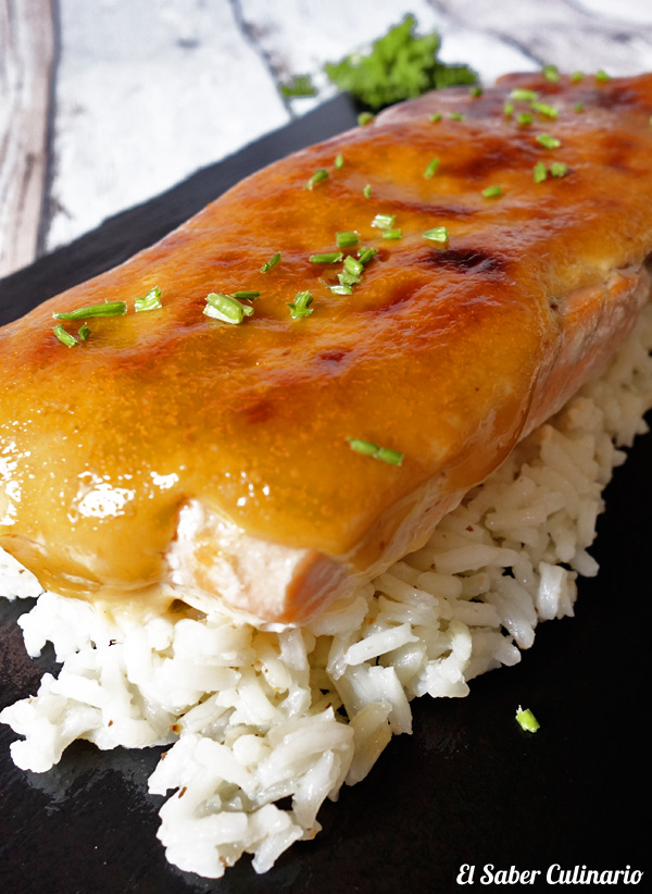 Salmón gratinado con mayonesa teriyaki