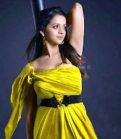 Bhavana in tight yellow dress
