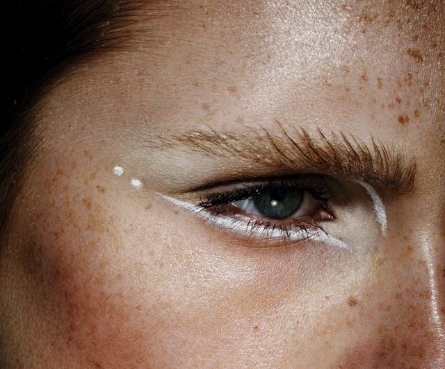 WHISPER blog: EM BRANCO #make #makeup #branco #delineador #white #eyeliner