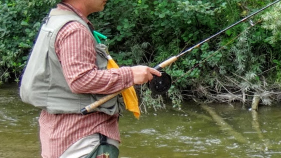 The Incomplete Angler センターピンリールとフロートフィッシング