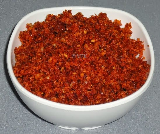 chutney powder in a container