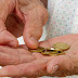 Violência financeira contra idosos é frequente nas famílias