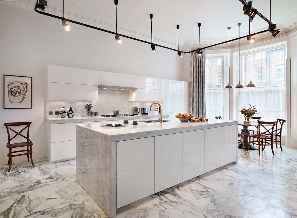 floor-and-bench-modern-marble-kitchen