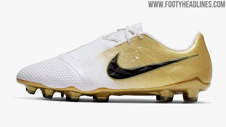 Nike Men's Hypervenom Phantom 3 TC FG Football Boots