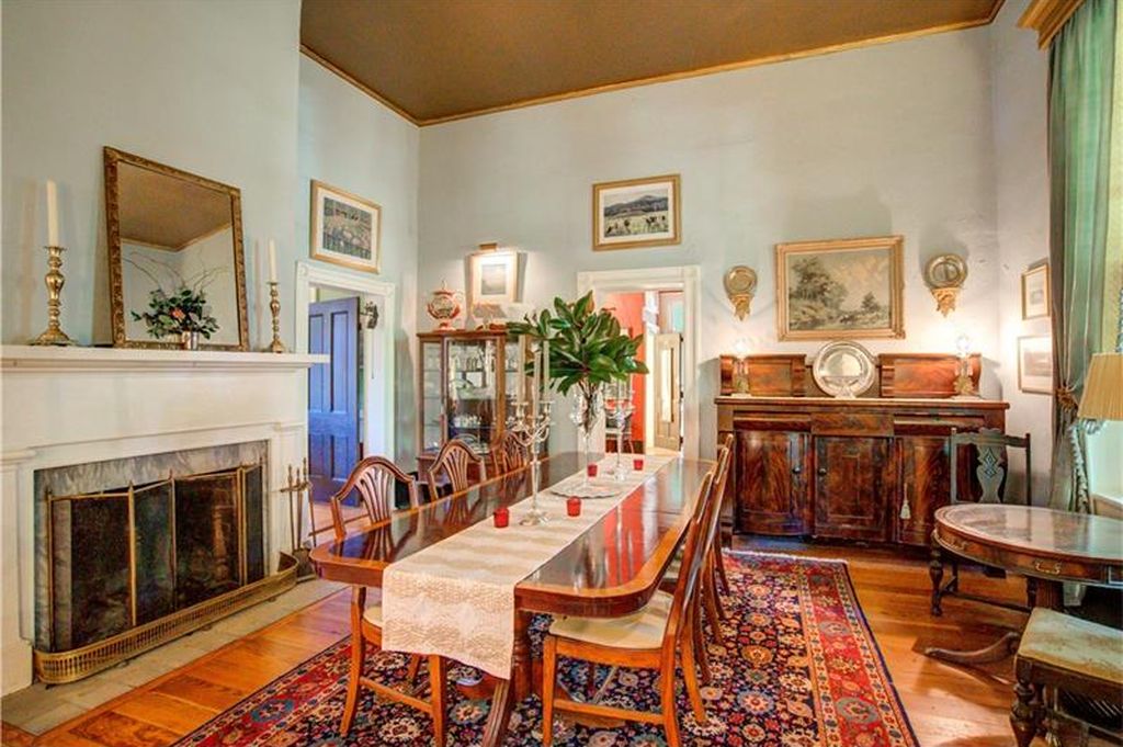 Sweet House Dreams Oakton House, 1838 Antebellum Estate in Marietta