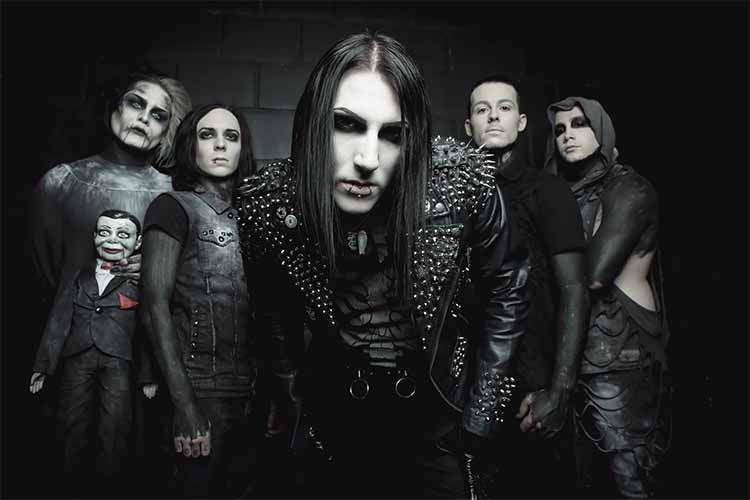 MOTIONLESS IN WHITE estrena la canción "Necessary Evil" junto a