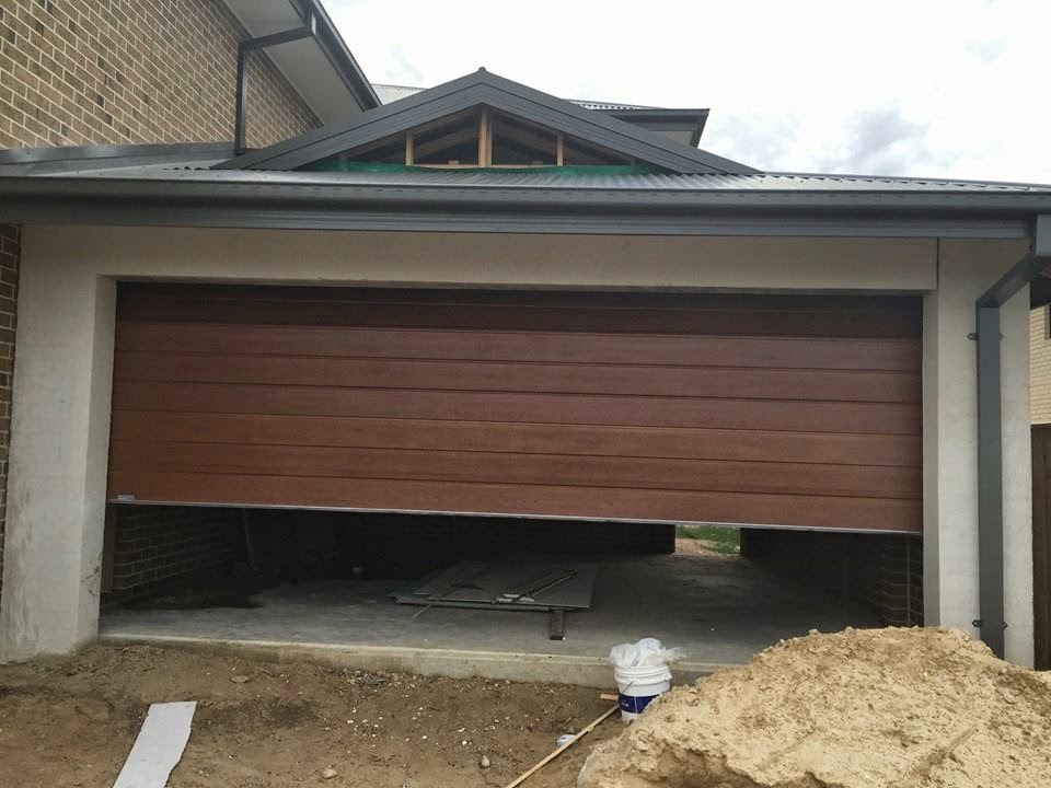 Waldorf 46 Boston Buildlog Garage Door is on