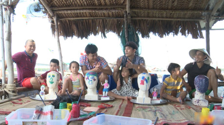 Con gai Hong Dang khoc nuc no vi lan dau phai xa bo - Anh 13