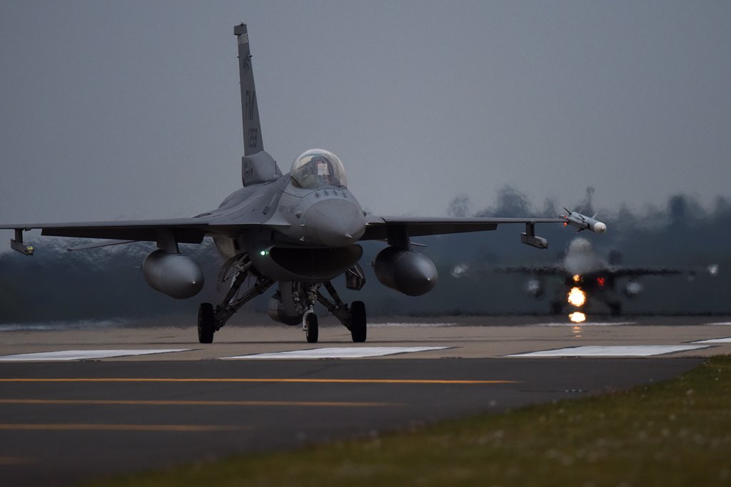 Air Force Reserve F16 jets deploy to RAF Lakenheath for training