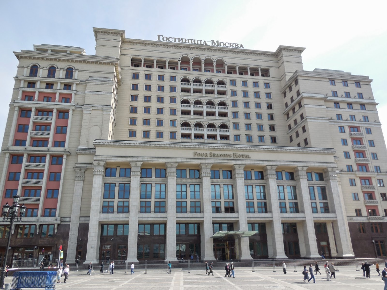 гостиница москва 1935. гостиница ленинград в санкт-петербурге. гостиница лотос астрахань 80е. гостиница жигули тольятти центральный район. гостиница турист донецк.