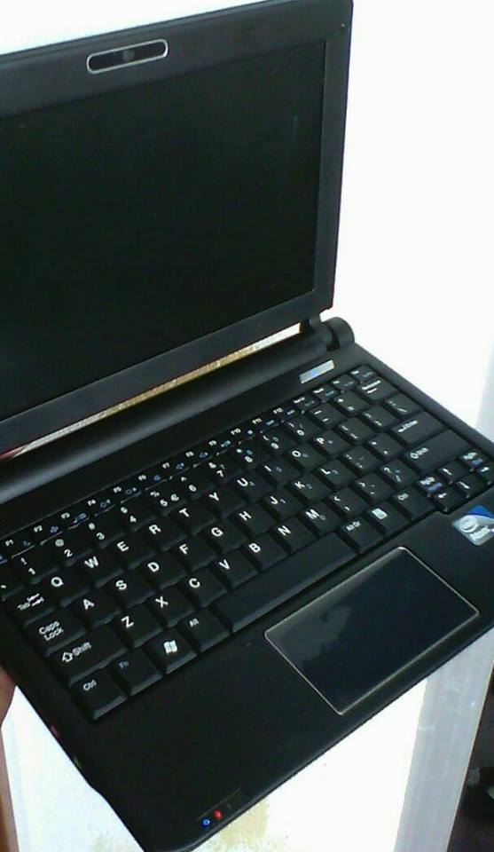 Rozmal bin Malakan Bantuan baiki laptop