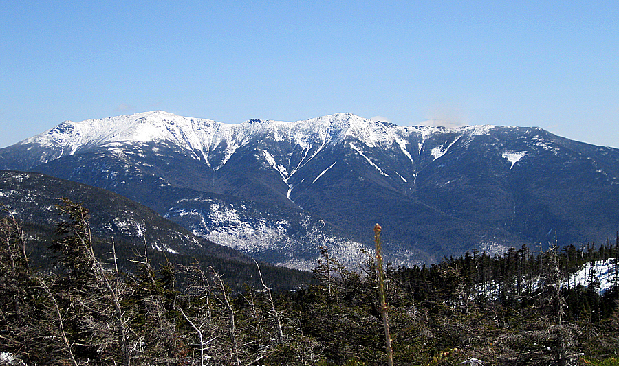 Hiking in the White Mountains Still Winter in Franconia Notch